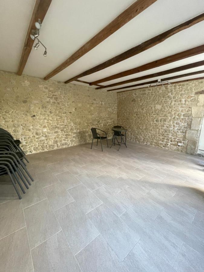 Auberge Du Boisne Villebois-Lavalette Экстерьер фото