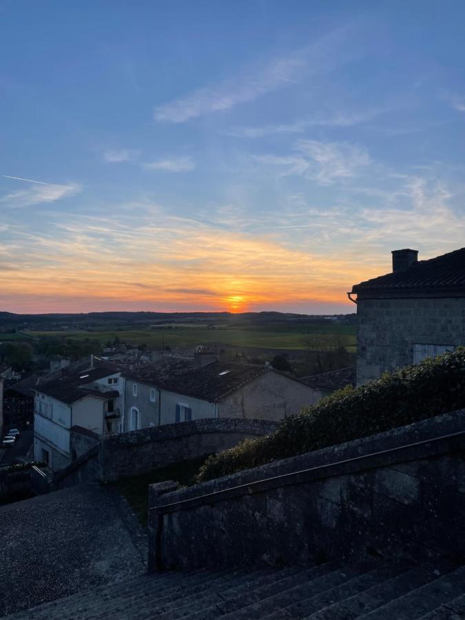 Auberge Du Boisne Villebois-Lavalette Экстерьер фото